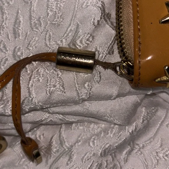 Jimmy Choo Star Studded Patent Leather Zip Wallet caramel/cognac - Picture 3 of 14